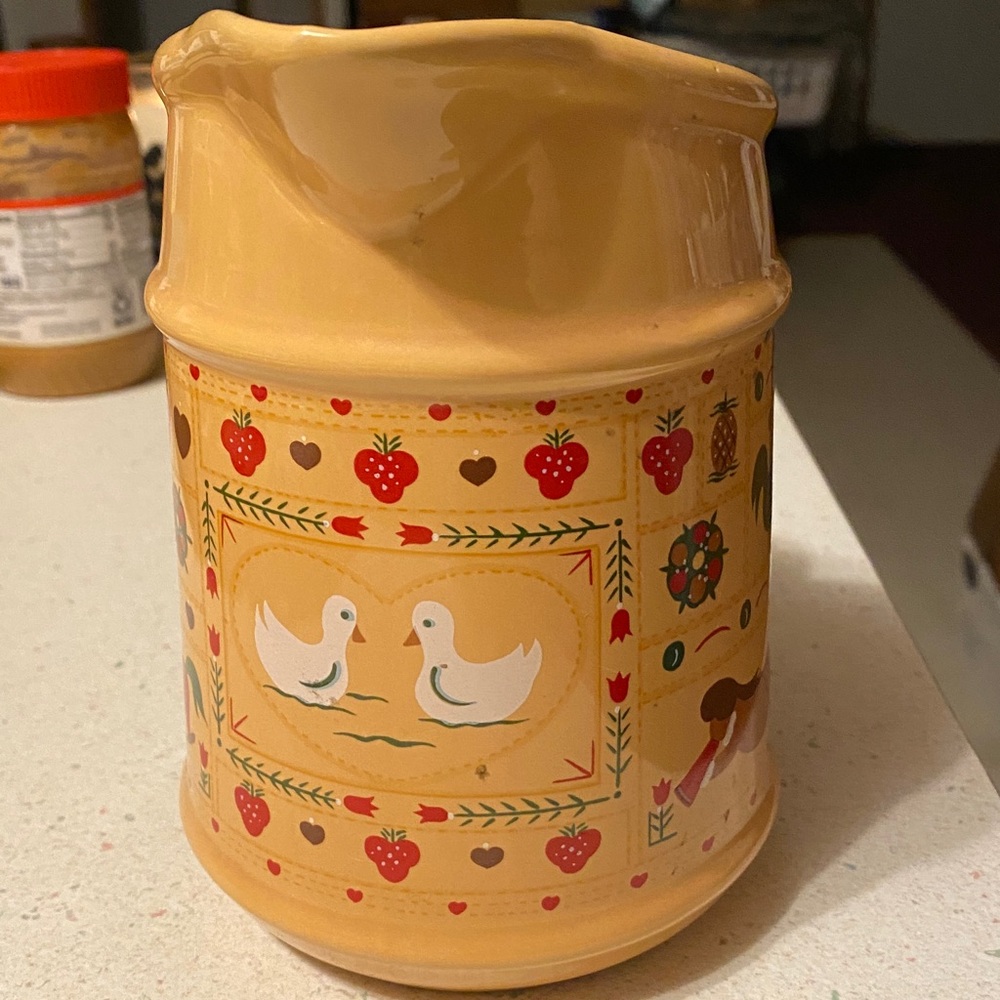 Vintage Beverly Baker Christmas Quilt Pitcher Cottagecore Ducks Strawberries - Picture 5 of 9